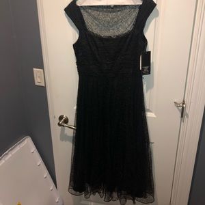 NWT Lace Carmen Marc Valvo Dress